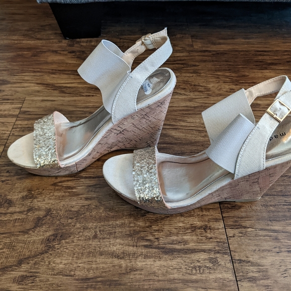 Madden Girl Wedges - Picture 8 of 9